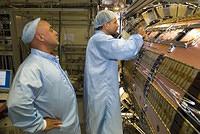 SCT Silicon Tracker in the clean room at CERN, nr. 0605019 04, &copy; CERN